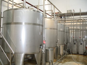 خط المشروبات CIP نظام تنظيف التنظيف في مصنع للشرب ، خط الروح