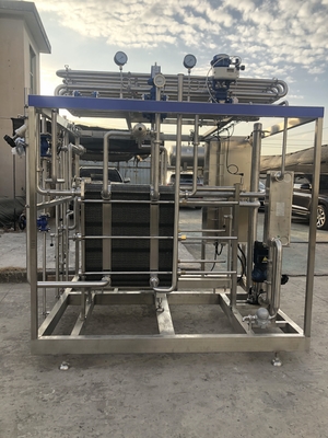 بطاقة عالية 0.5-20L / H المطهر للحليب / عصير الفاكهة / صلصة خط معالجة الآلية الكاملة أو شبه الآلية مع PLC