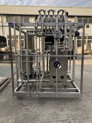 بطاقة عالية 0.5-20L / H المطهر للحليب / عصير الفاكهة / صلصة خط معالجة الآلية الكاملة أو شبه الآلية مع PLC
