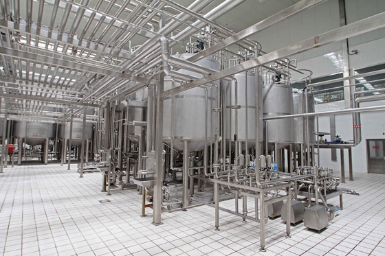 محترف 500-20000L / H خط معالجة الحليب المبستر الماكينة الحليب المبستر المتقدمة مع PLC خدمة تكلفة