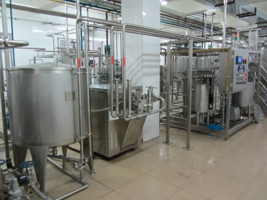 محترف 500-20000L / H خط معالجة الحليب المبستر الماكينة الحليب المبستر المتقدمة مع PLC خدمة تكلفة